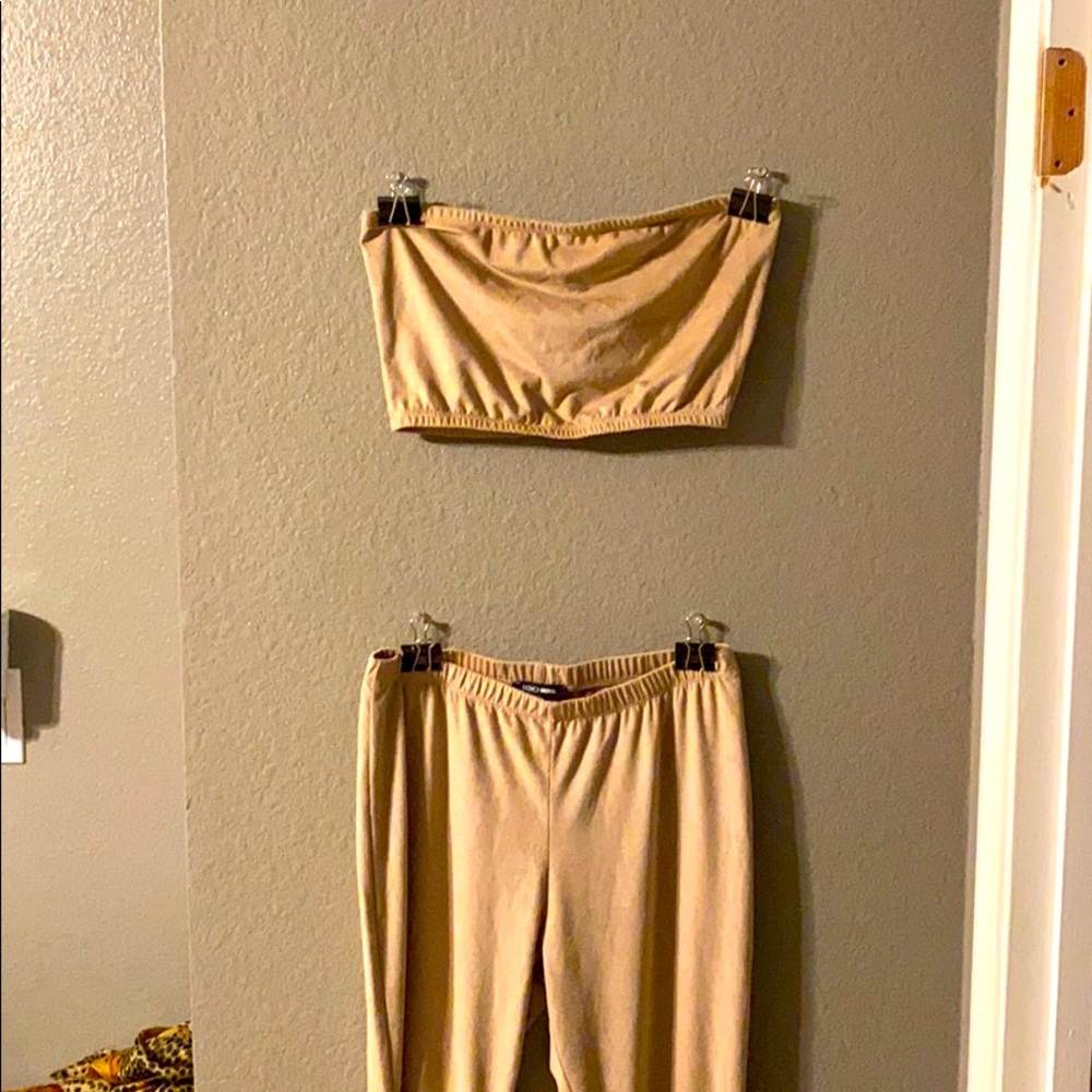 Bell bottom set